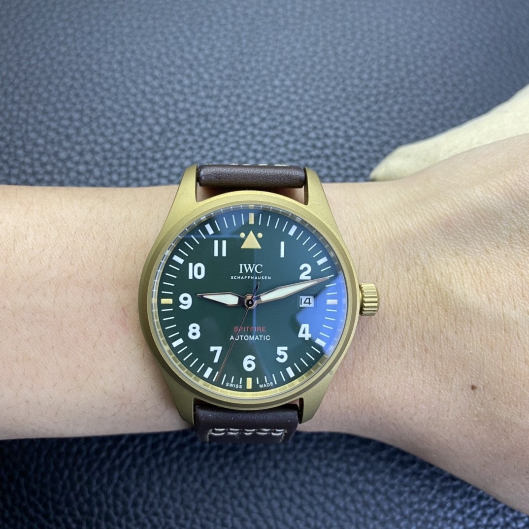 IWC Pilot’s Watch Chronograph product view