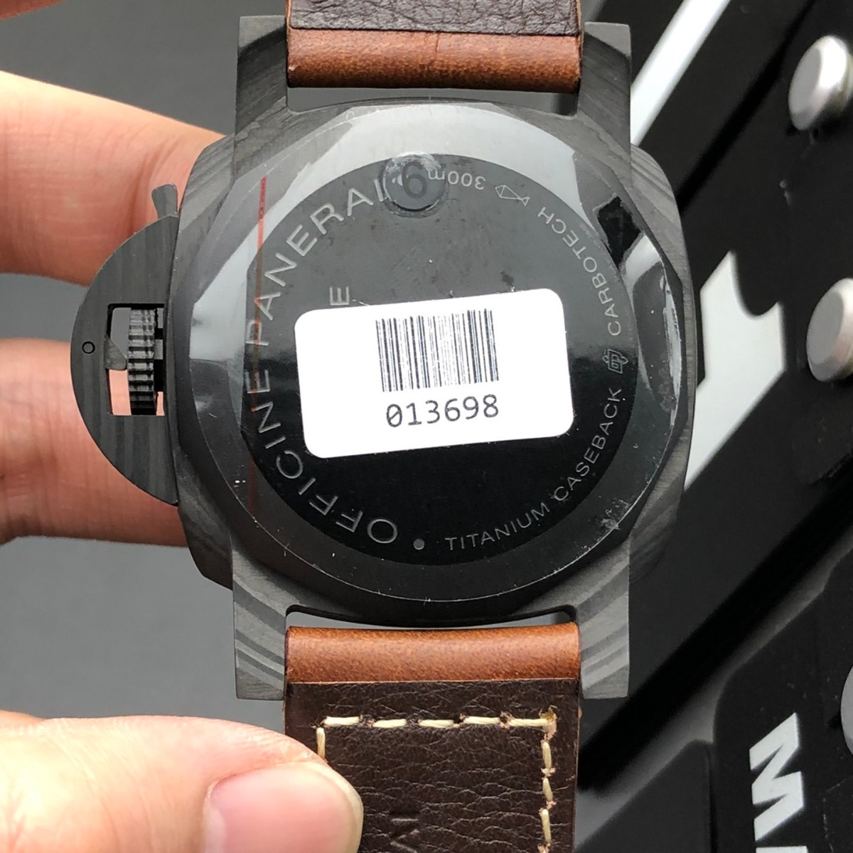 Panerai Luminor 1950 Series PAM00661 close-up view