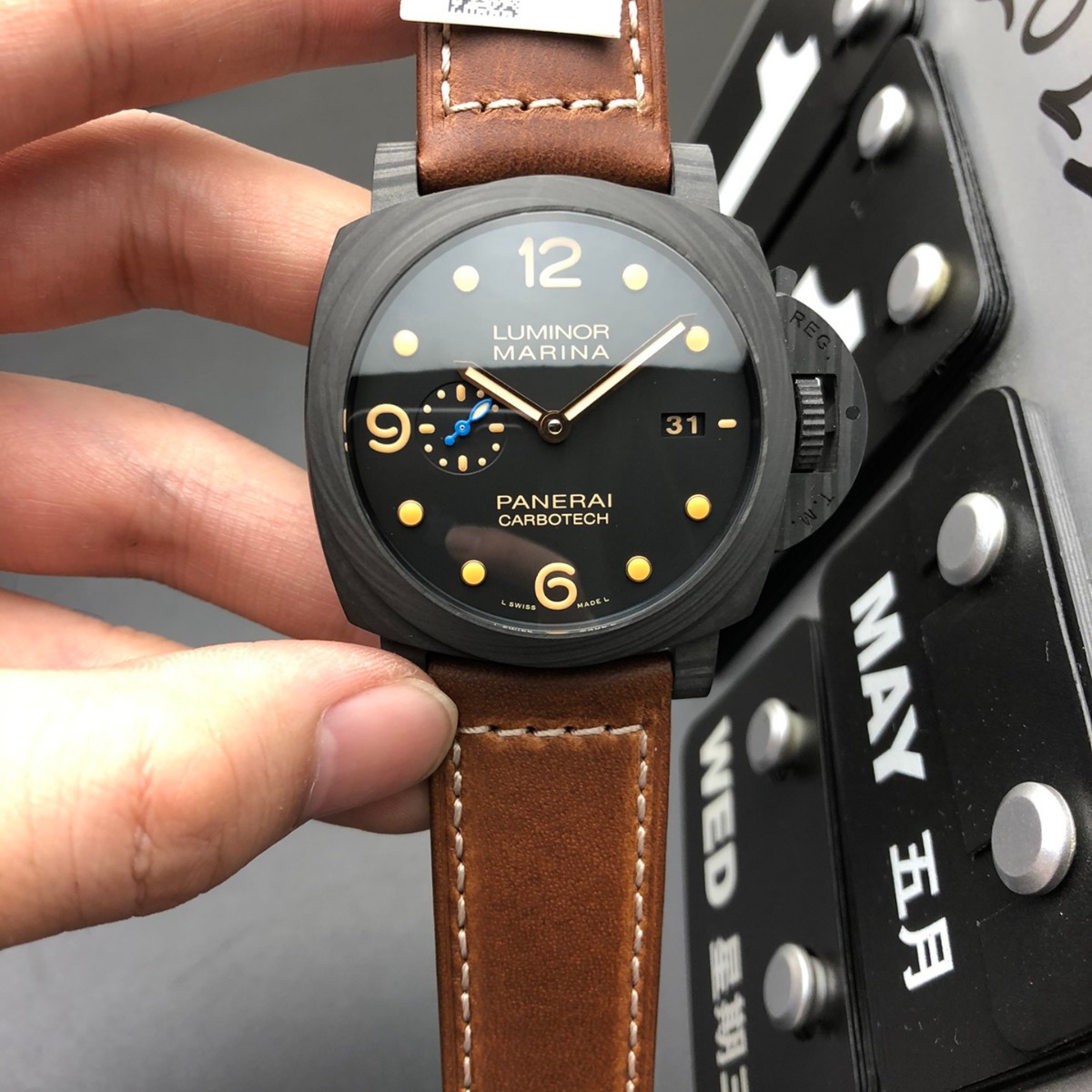 Panerai Luminor 1950 Series PAM00661 front view