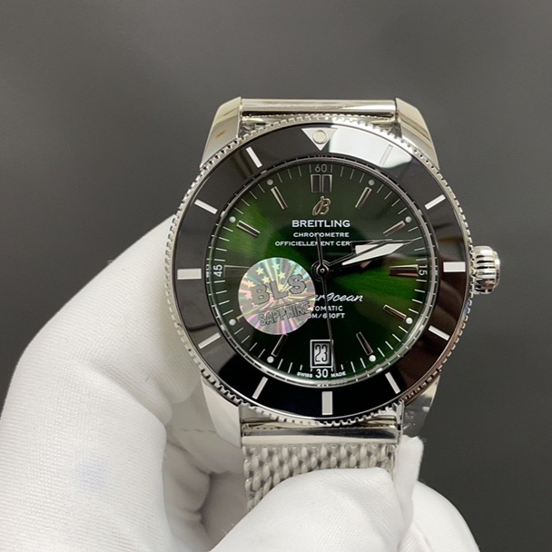 Breitling Superocean diving watch front view